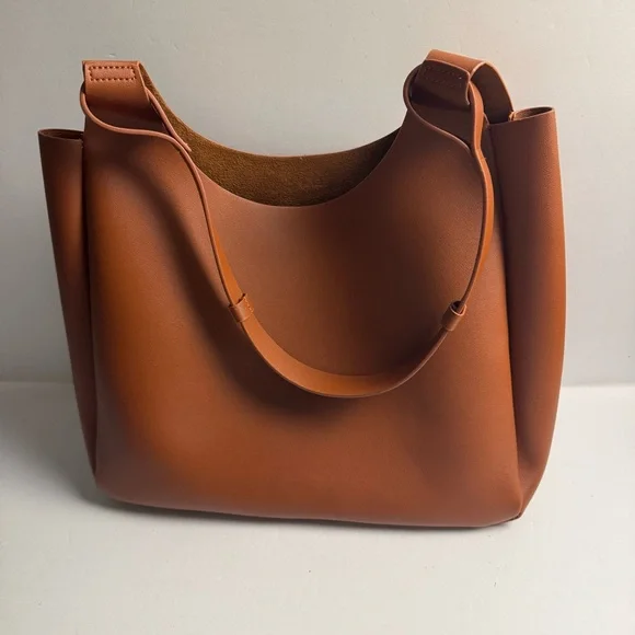 Neiman Marcus Minimalist Brown Leather Shoulder Bag - Picture 3 of 11
